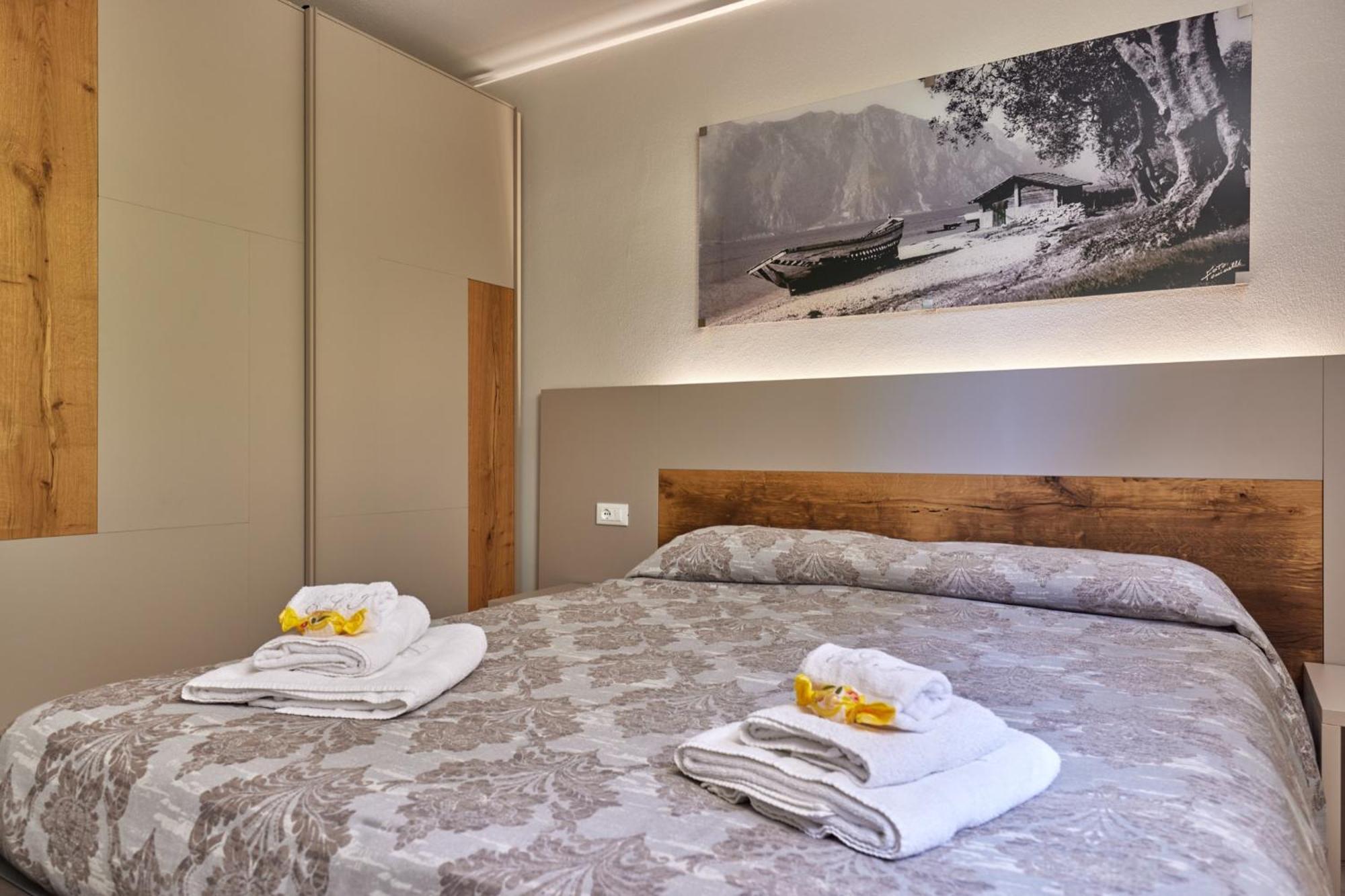 Callalillyjardin Malcesine Bagian luar foto